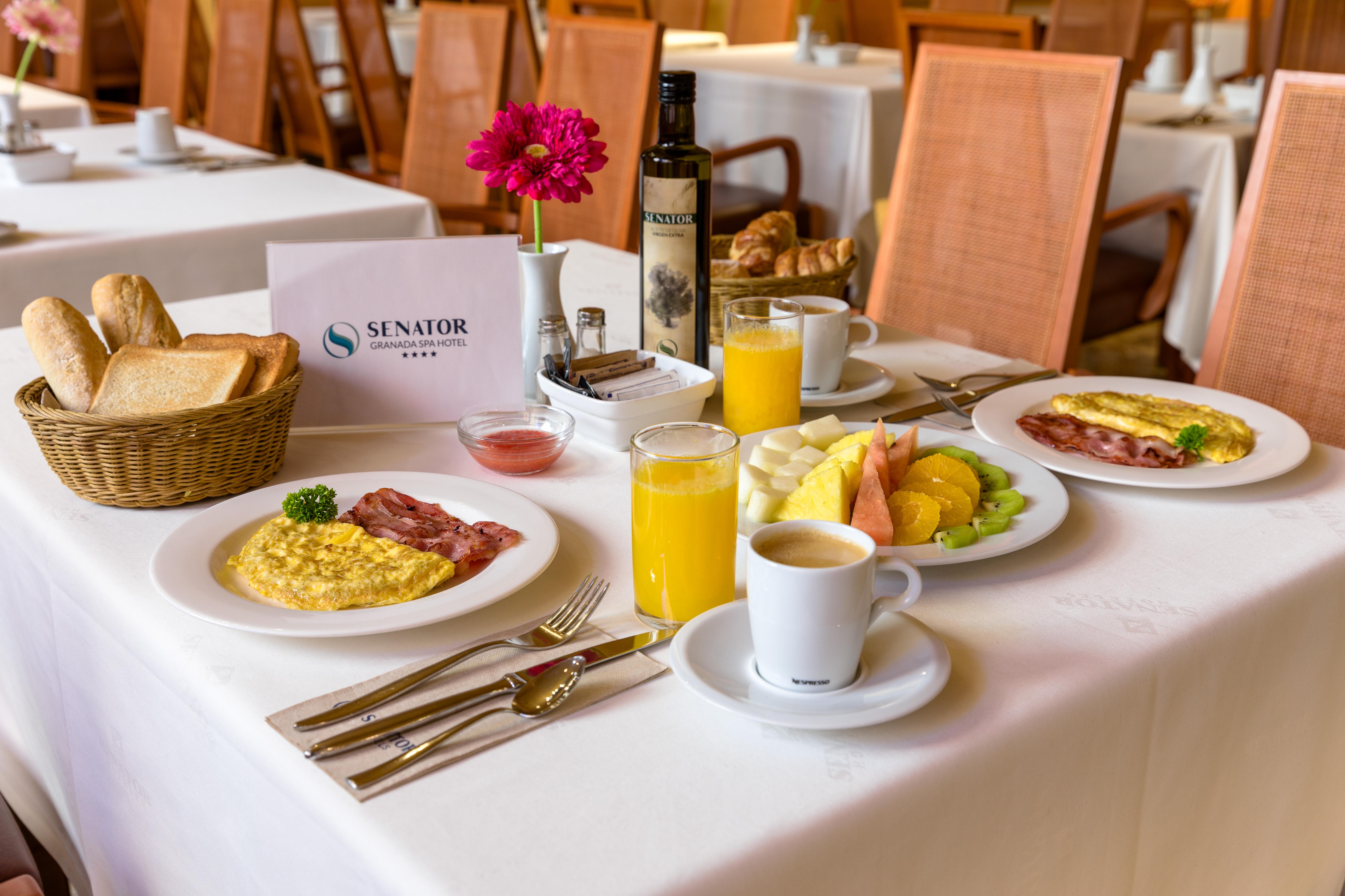 Senator Granada Hotel Ngoại thất bức ảnh