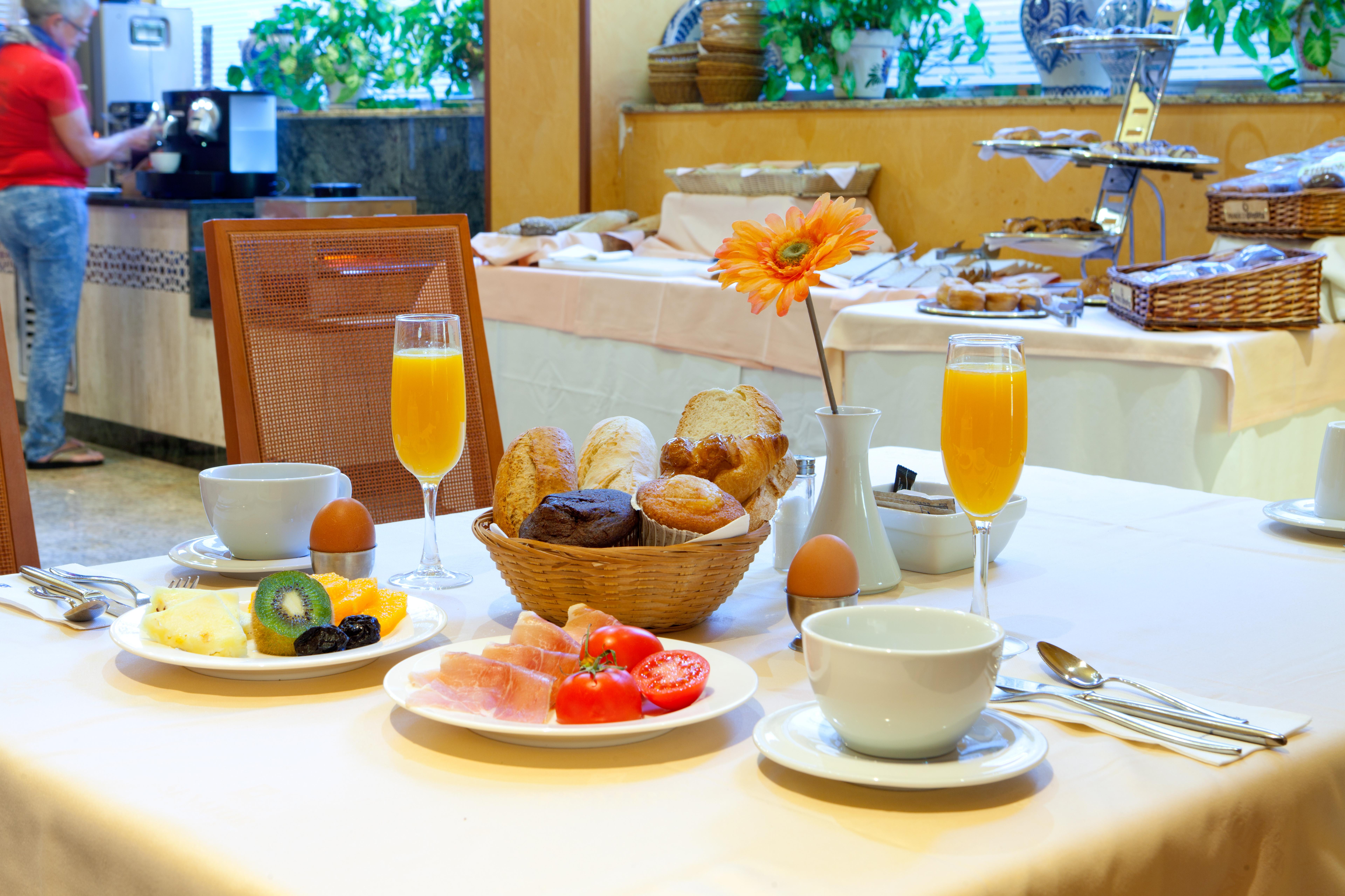 Senator Granada Hotel Ngoại thất bức ảnh