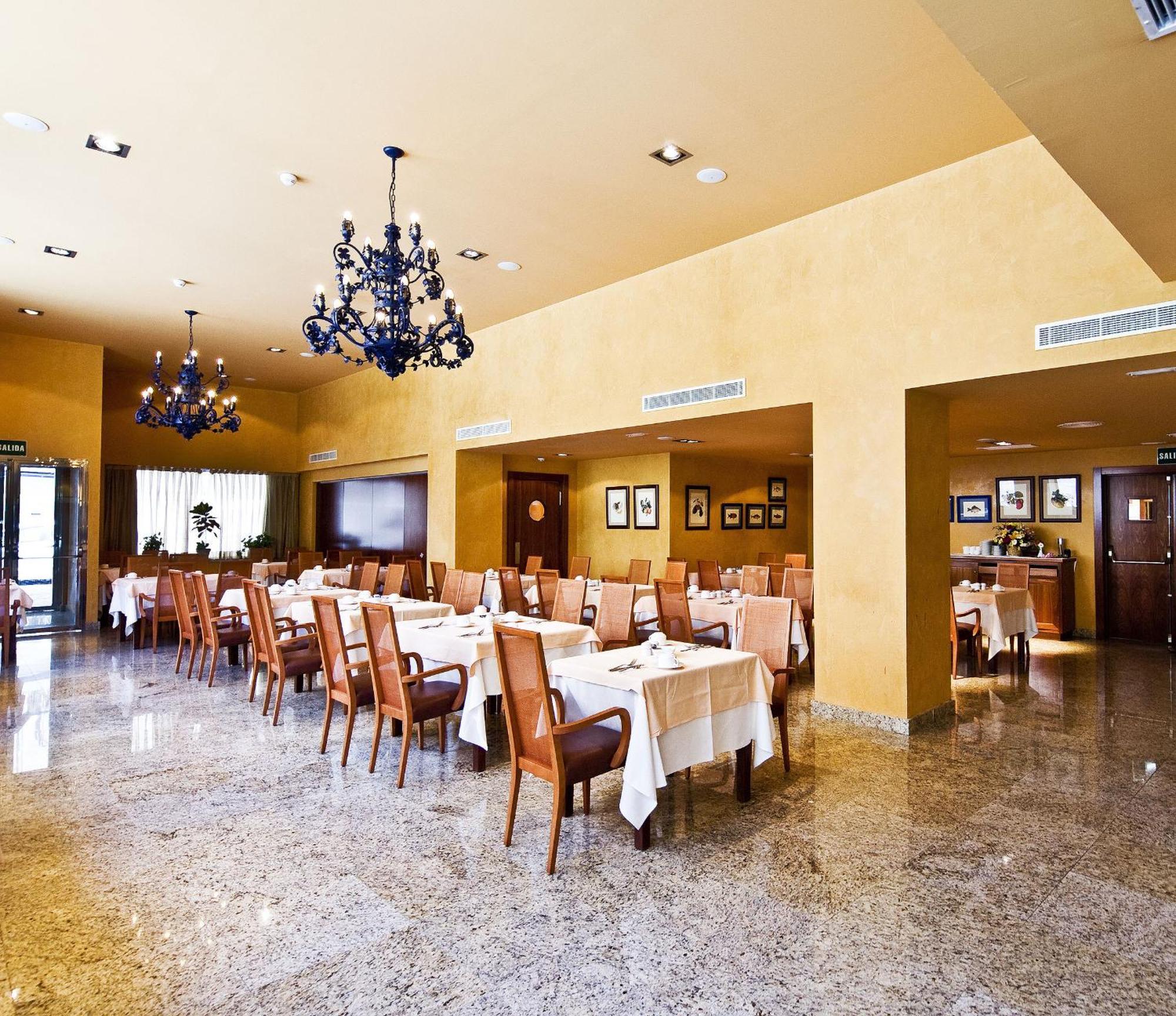 Senator Granada Hotel Nhà hàng bức ảnh